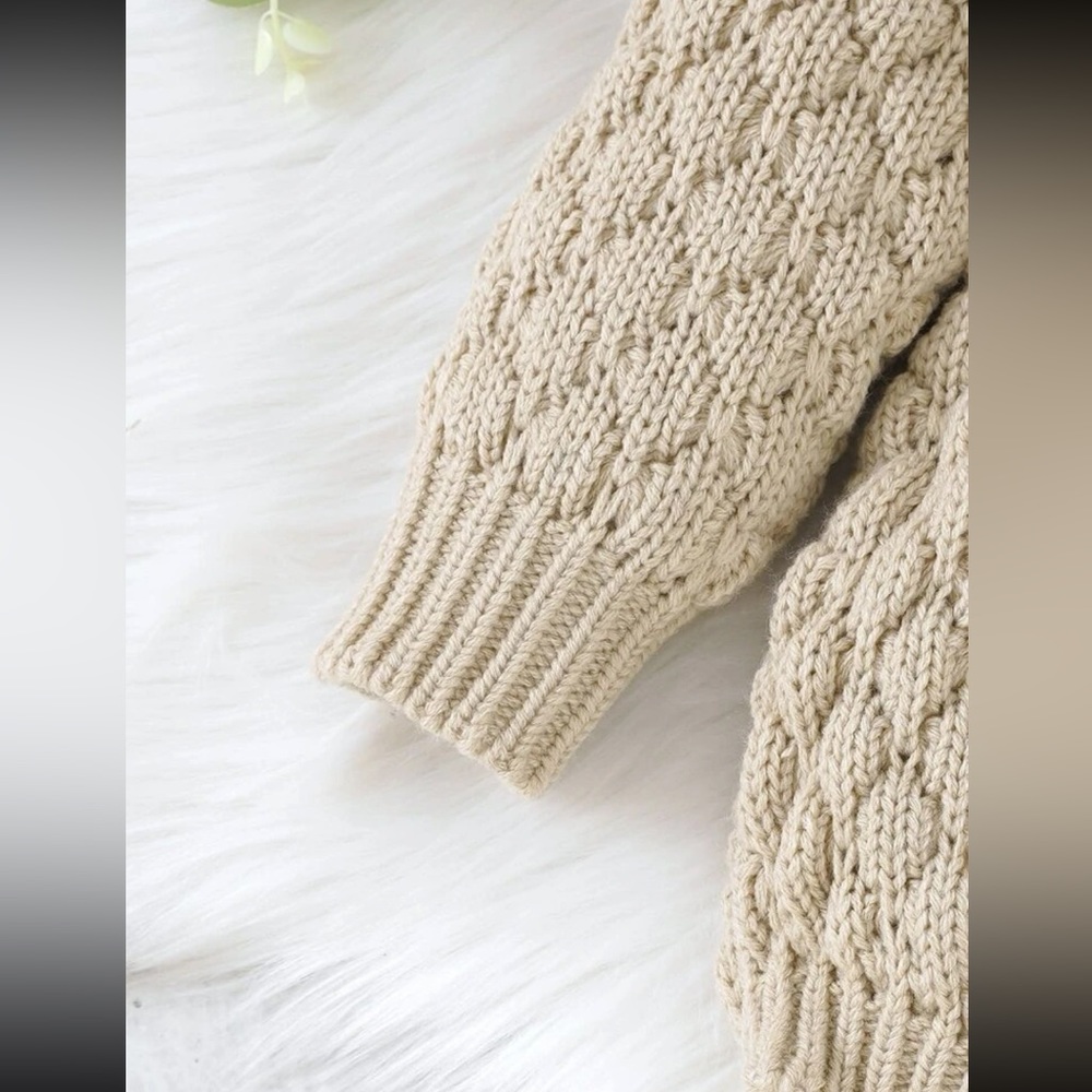 Baby girls / toddler girls cream beige long sleeve knit sweater romper onesie - Picture 3 of 4